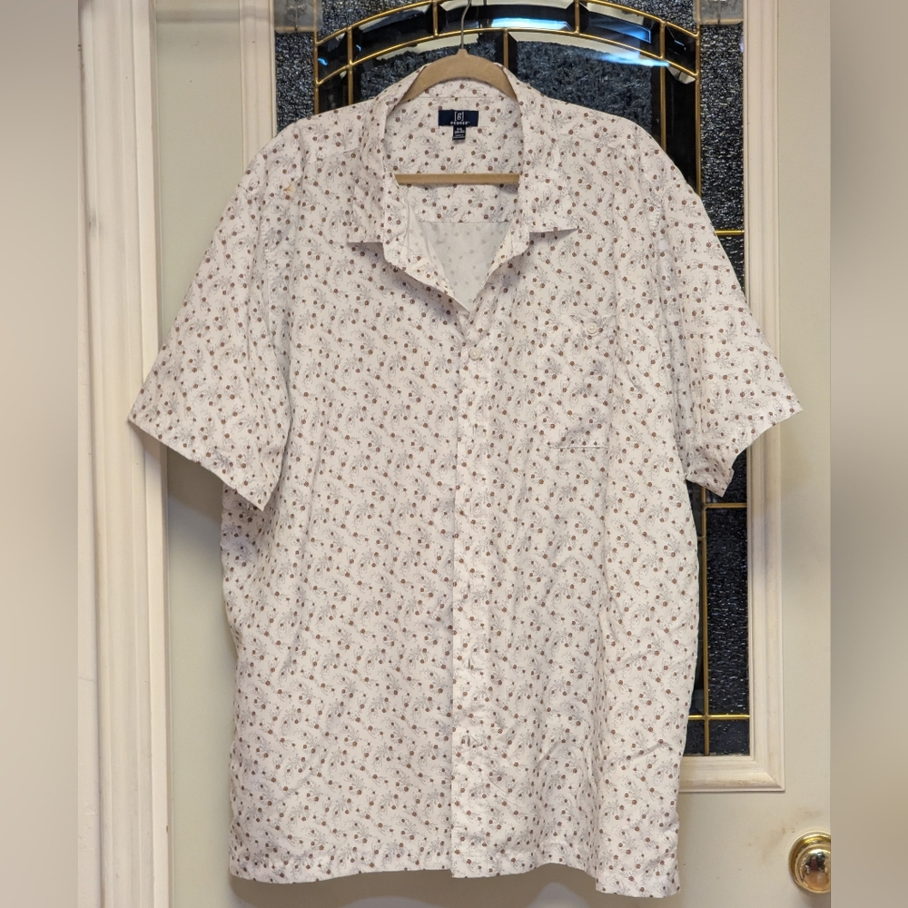 George White with Yellow dot Pattern Casual Button Down Shirt. Short Sleeve.